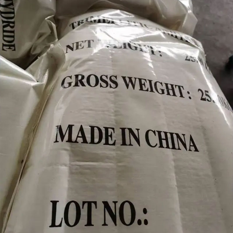 आधुनिक उद्योगों में कार्बनिक रसायन महत्वपूर्ण क्यों हैं?